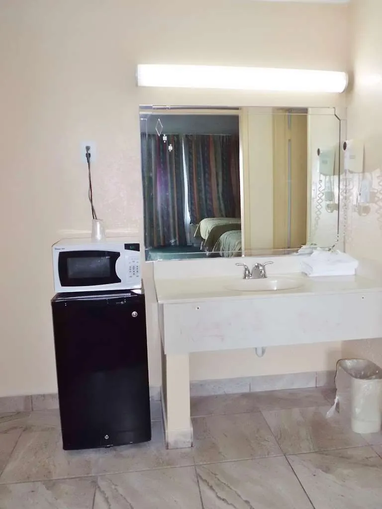 Hotel America'S Best Inn & Suites-Lakeland